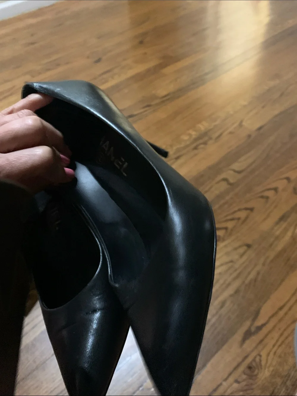 CHANEL classic pumps